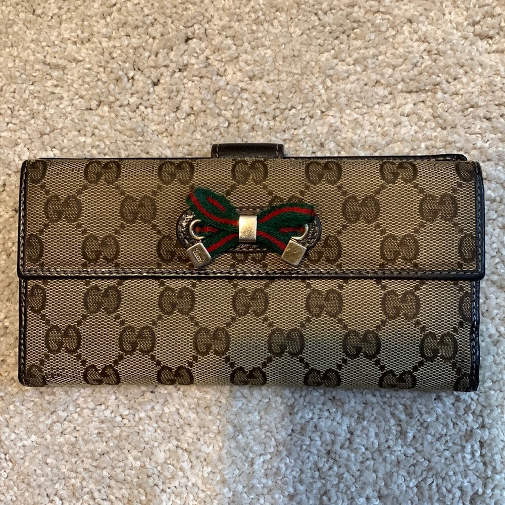 EUC - Gucci Monogram Princy Bow Tie Wallet